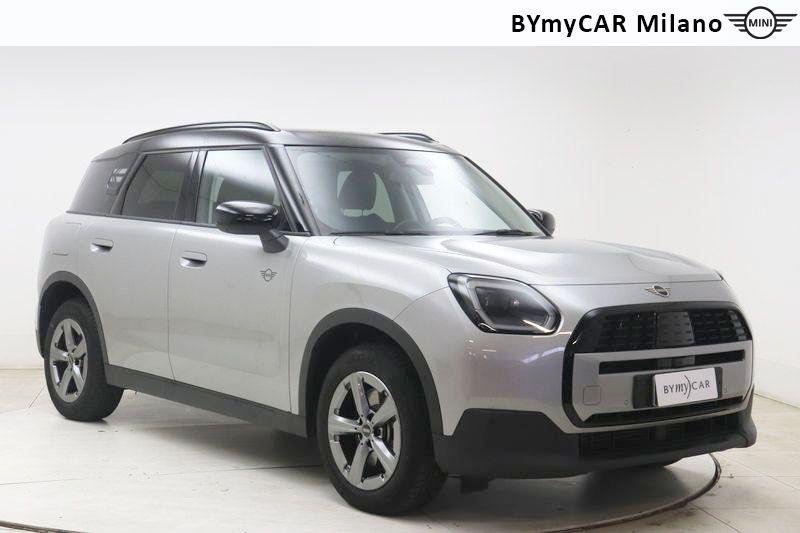 Mini Countryman Mini Countryman 1.5 48V C Classic auto https://cdn.bymycar.eu/it-bo/assets/images/vehicles/vo/5365/MINI-MINI-COUNTRYMAN-U25-jpg-5.jpg