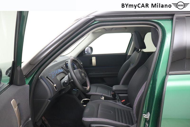 Mini Countryman Mini Countryman 1.5 48V C Classic auto https://cdn.bymycar.eu/it-bo/assets/images/vehicles/vo/5368/MINI-MINI-COUNTRYMAN-U25-jpg-11.jpg