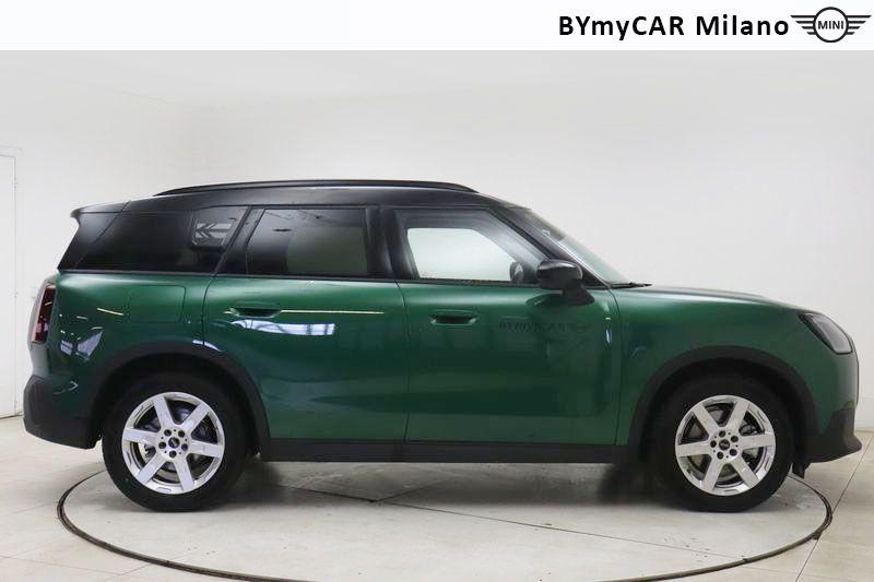 Mini Countryman Mini Countryman 1.5 48V C Classic auto https://cdn.bymycar.eu/it-bo/assets/images/vehicles/vo/5368/MINI-MINI-COUNTRYMAN-U25-jpg-6.jpg