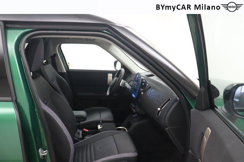 Mini Countryman Mini Countryman 1.5 48V C Classic auto https://cdn.bymycar.eu/it-bo/assets/images/vehicles/vo/5368/MINI-MINI-COUNTRYMAN-U25-jpg-8.jpg