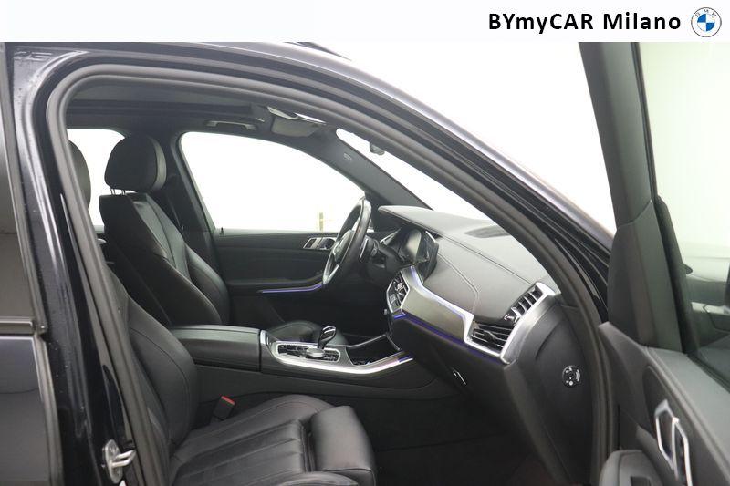 BMW X5 X5 xdrive30d mhev 48V Msport auto https://cdn.bymycar.eu/it-bo/assets/images/vehicles/vo/5415/BMW-X5-G05-2018-jpg-8.jpg