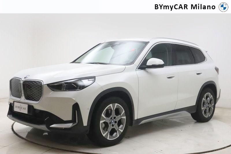 BMW X1 iX1 edrive 20 X-Line https://cdn.bymycar.eu/it-bo/assets/images/vehicles/vo/5424/BMW-X1-U11-jpg-0.jpg