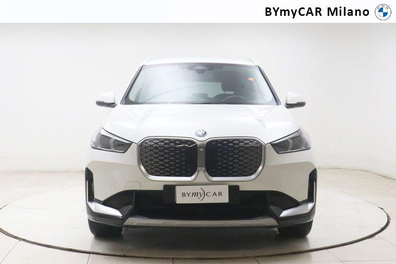 BMW X1 iX1 edrive 20 X-Line https://cdn.bymycar.eu/it-bo/assets/images/vehicles/vo/5424/BMW-X1-U11-jpg-4.jpg