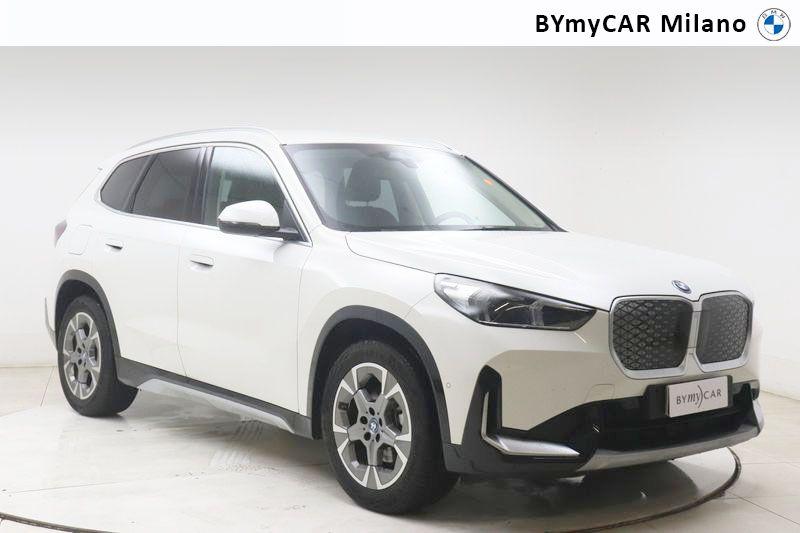 BMW X1 iX1 edrive 20 X-Line https://cdn.bymycar.eu/it-bo/assets/images/vehicles/vo/5424/BMW-X1-U11-jpg-5.jpg