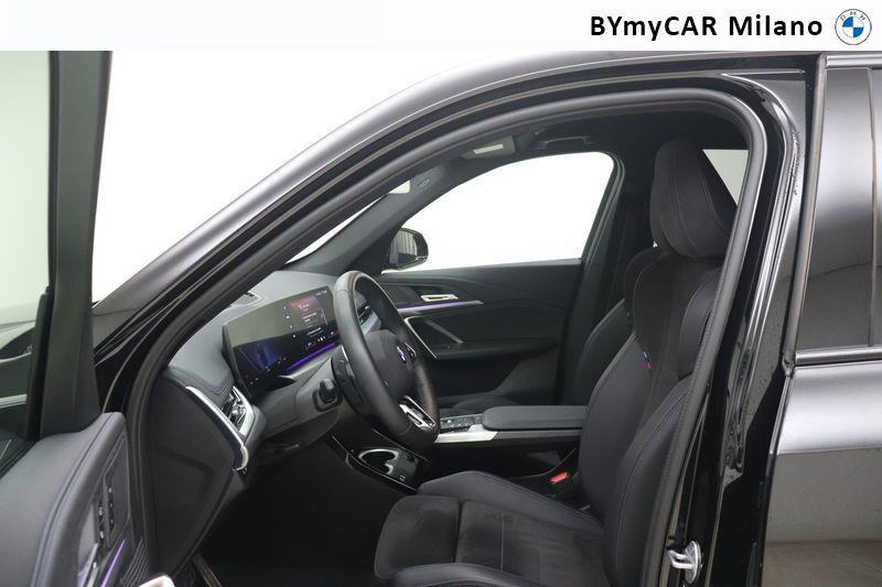 BMW X1 iX1 edrive 20 MSport Pro https://cdn.bymycar.eu/it-bo/assets/images/vehicles/vo/5426/BMW-X1-U11-jpg-11.jpg