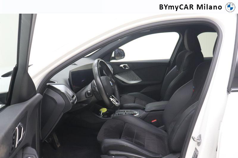 BMW Serie 1 118d MSport auto https://cdn.bymycar.eu/it-bo/assets/images/vehicles/vo/5468/BMW-SERIE-1-F70-jpg-11.jpg