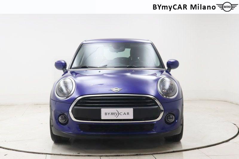 Mini Mini Mini 5p 1.5 One 102cv auto https://cdn.bymycar.eu/it-bo/assets/images/vehicles/vo/5595/MINI-MINI-IV-F55-2018-5P-jpg-4.jpg