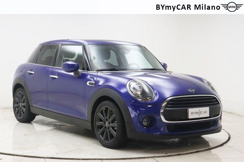 Mini Mini Mini 5p 1.5 One 102cv auto https://cdn.bymycar.eu/it-bo/assets/images/vehicles/vo/5595/MINI-MINI-IV-F55-2018-5P-jpg-5.jpg