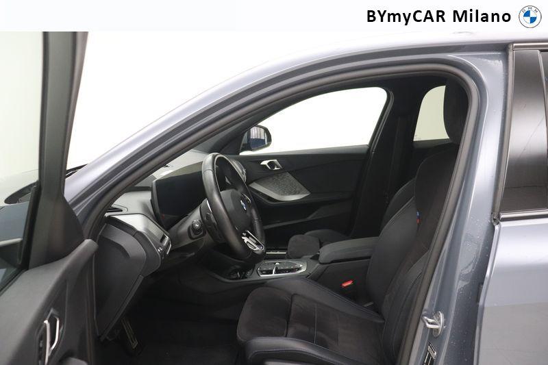 BMW Serie 1 118d MSport Pro auto https://cdn.bymycar.eu/it-bo/assets/images/vehicles/vo/5653/BMW-SERIE-1-F70-jpg-11.jpg