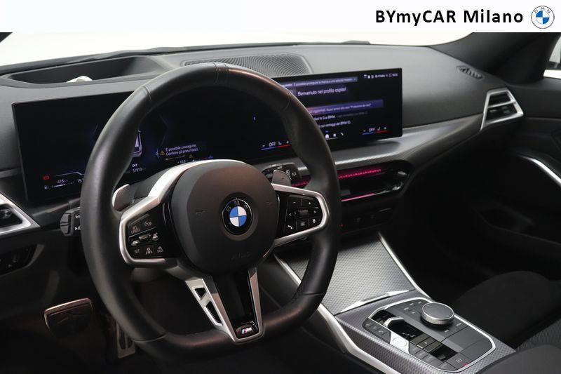 BMW Serie 3 320d Touring mhev 48V xdrive MSport auto https://cdn.bymycar.eu/it-bo/assets/images/vehicles/vo/5772/BMW-SERIE-3-G21-2022-TOURING-jpg-10.jpg