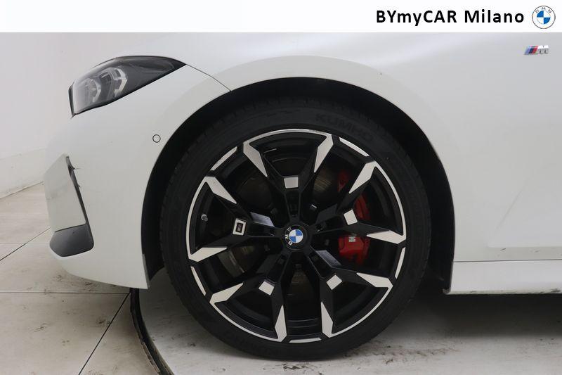 BMW Serie 3 320d Touring mhev 48V xdrive MSport auto https://cdn.bymycar.eu/it-bo/assets/images/vehicles/vo/5772/BMW-SERIE-3-G21-2022-TOURING-jpg-9.jpg