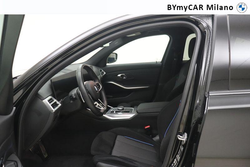 BMW Serie 3 320d mhev 48V xdrive MSport Pro auto https://cdn.bymycar.eu/it-bo/assets/images/vehicles/vo/5787/BMW-SERIE-3-G20-2022-BERLINA-jpg-11.jpg