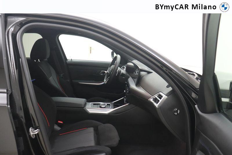BMW Serie 3 320d mhev 48V xdrive MSport Pro auto https://cdn.bymycar.eu/it-bo/assets/images/vehicles/vo/5787/BMW-SERIE-3-G20-2022-BERLINA-jpg-8.jpg