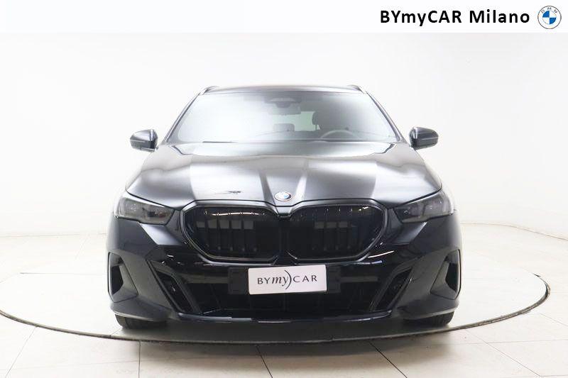 BMW Serie 5 520d Touring 48V xdrive MSport auto https://cdn.bymycar.eu/it-bo/assets/images/vehicles/vo/5865/BMW-SERIE-5-G61-2024-TOURING-jpg-4.jpg