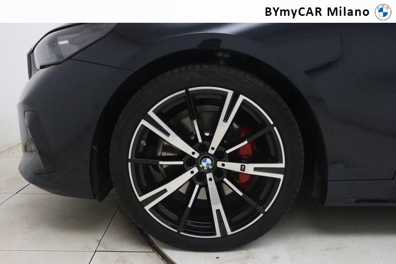 BMW Serie 5 520d Touring 48V xdrive MSport auto https://cdn.bymycar.eu/it-bo/assets/images/vehicles/vo/5865/BMW-SERIE-5-G61-2024-TOURING-jpg-9.jpg
