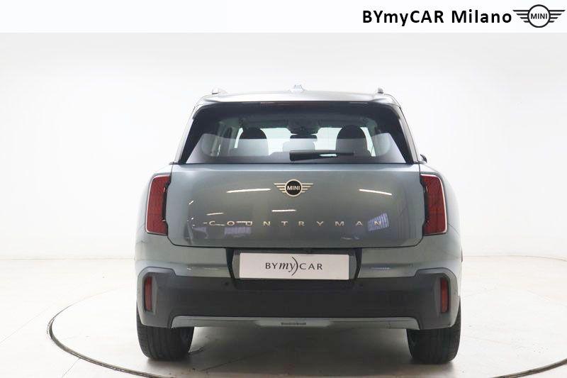 Mini Countryman Mini Countryman 1.5 48V C Classic auto https://cdn.bymycar.eu/it-bo/assets/images/vehicles/vo/5866/MINI-MINI-COUNTRYMAN-U25-jpg-4.jpg