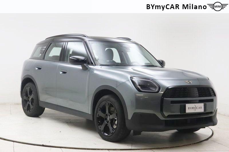 Mini Countryman Mini Countryman 1.5 48V C Classic auto https://cdn.bymycar.eu/it-bo/assets/images/vehicles/vo/5866/MINI-MINI-COUNTRYMAN-U25-jpg-6.jpg