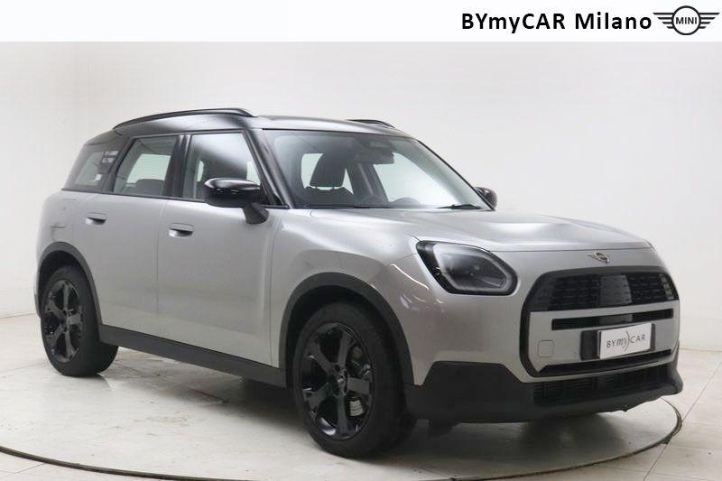 Mini Countryman Mini Countryman 1.5 48V C Classic auto https://cdn.bymycar.eu/it-bo/assets/images/vehicles/vo/5867/MINI-MINI-COUNTRYMAN-U25-jpg-6.jpg