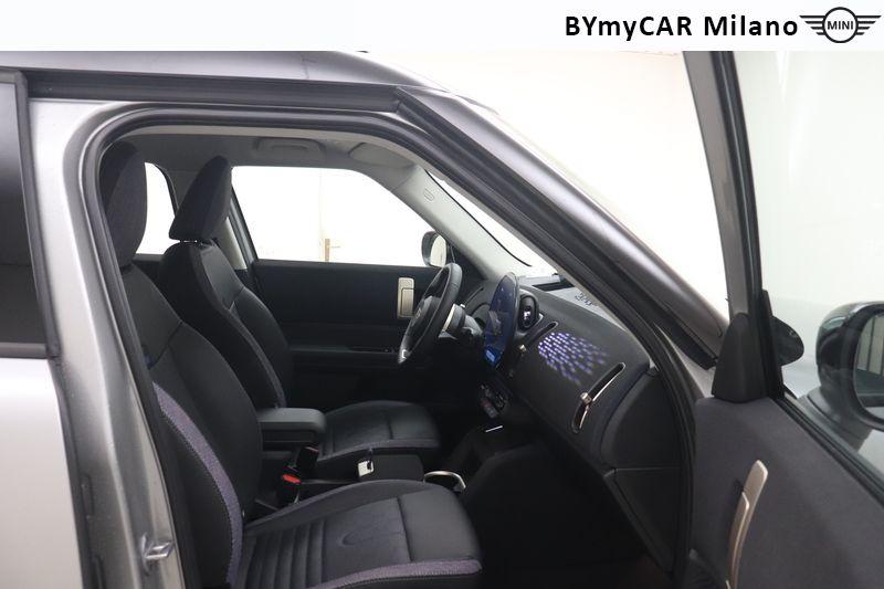 Mini Countryman Mini Countryman 1.5 48V C Classic auto https://cdn.bymycar.eu/it-bo/assets/images/vehicles/vo/5867/MINI-MINI-COUNTRYMAN-U25-jpg-9.jpg