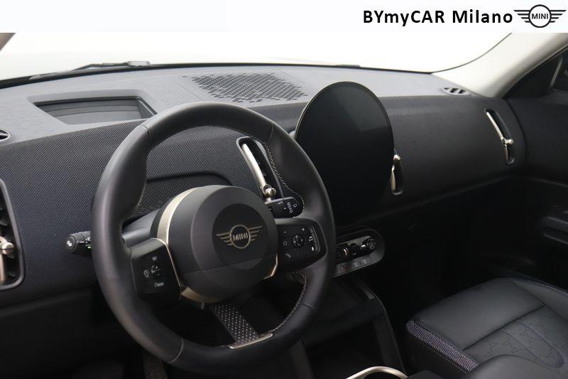Mini Countryman Mini Countryman 1.5 48V C Classic auto https://cdn.bymycar.eu/it-bo/assets/images/vehicles/vo/5869/MINI-MINI-COUNTRYMAN-U25-jpg-10.jpg