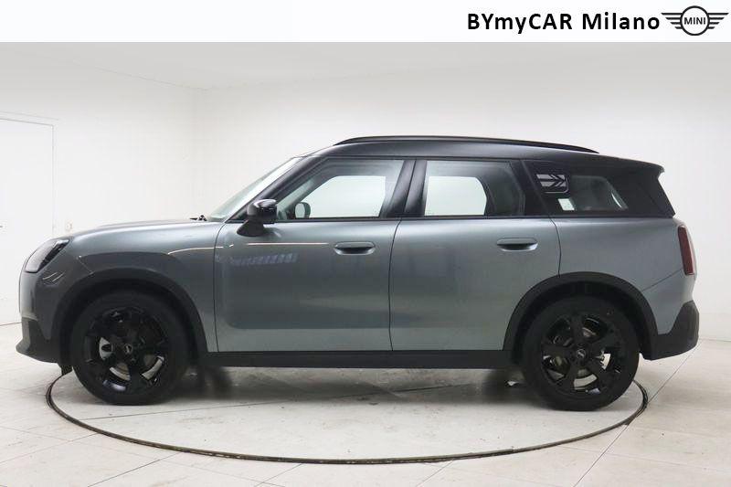 Mini Countryman Mini Countryman 1.5 48V C Classic auto https://cdn.bymycar.eu/it-bo/assets/images/vehicles/vo/5869/MINI-MINI-COUNTRYMAN-U25-jpg-3.jpg