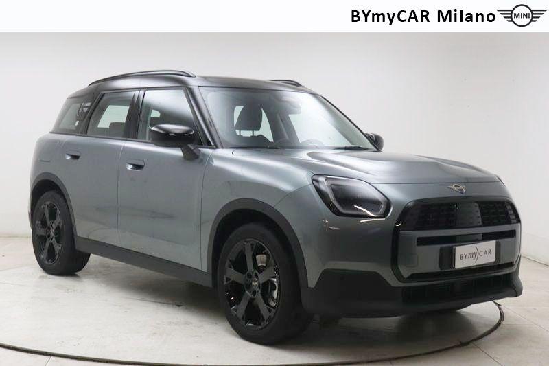 Mini Countryman Mini Countryman 1.5 48V C Classic auto https://cdn.bymycar.eu/it-bo/assets/images/vehicles/vo/5869/MINI-MINI-COUNTRYMAN-U25-jpg-6.jpg