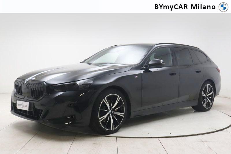 BMW Serie 5 520d Touring 48V xdrive MSport auto https://cdn.bymycar.eu/it-bo/assets/images/vehicles/vo/5870/BMW-SERIE-5-G61-2024-TOURING-jpg-0.jpg