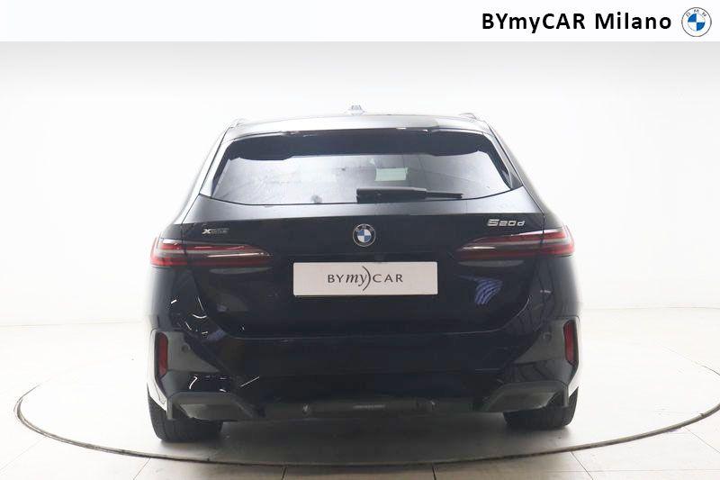 BMW Serie 5 520d Touring 48V xdrive MSport auto https://cdn.bymycar.eu/it-bo/assets/images/vehicles/vo/5870/BMW-SERIE-5-G61-2024-TOURING-jpg-3.jpg