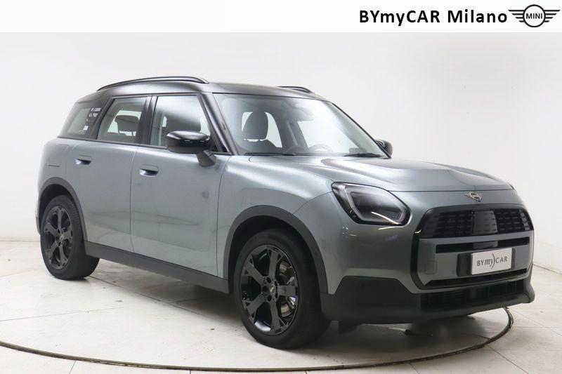 Mini Countryman Mini Countryman 1.5 48V C Classic auto https://cdn.bymycar.eu/it-bo/assets/images/vehicles/vo/5871/MINI-MINI-COUNTRYMAN-U25-jpg-6.jpg