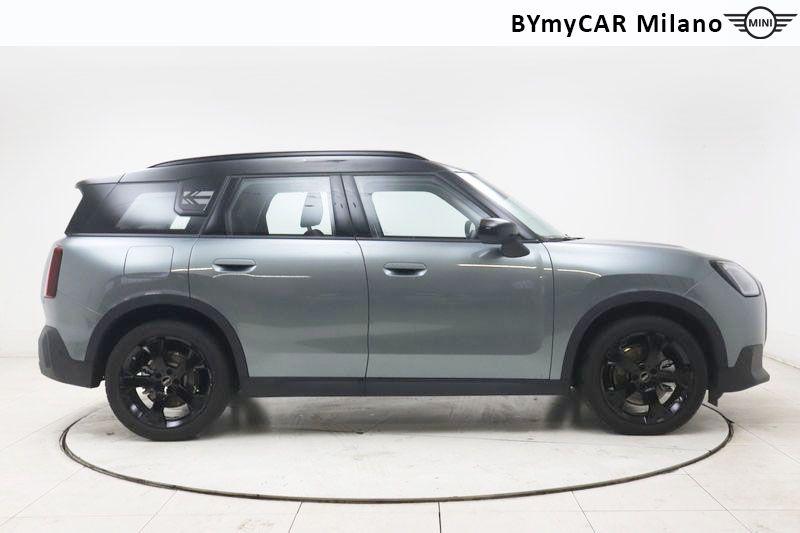 Mini Countryman Mini Countryman 1.5 48V C Classic auto https://cdn.bymycar.eu/it-bo/assets/images/vehicles/vo/5872/MINI-MINI-COUNTRYMAN-U25-jpg-7.jpg