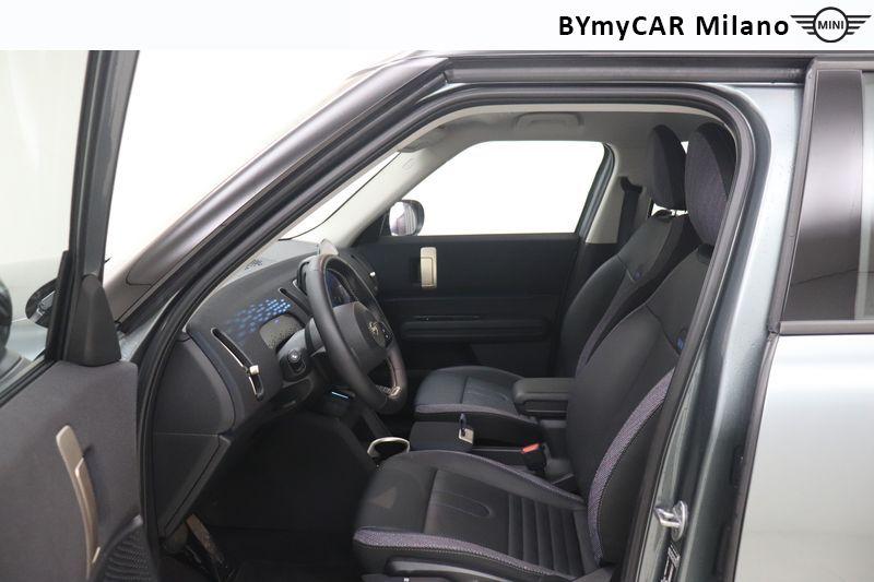 Mini Countryman Mini Countryman 1.5 48V C Classic auto https://cdn.bymycar.eu/it-bo/assets/images/vehicles/vo/5874/MINI-MINI-COUNTRYMAN-U25-jpg-11.jpg