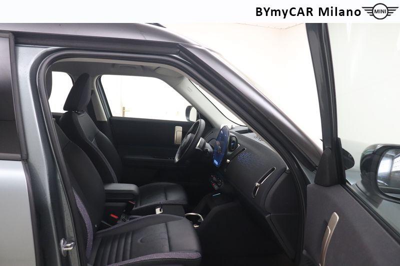 Mini Countryman Mini Countryman 1.5 48V C Classic auto https://cdn.bymycar.eu/it-bo/assets/images/vehicles/vo/5874/MINI-MINI-COUNTRYMAN-U25-jpg-9.jpg