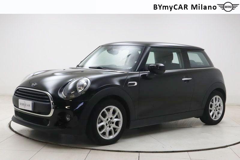 Mini Mini Mini 3p 1.5 One 102cv https://cdn.bymycar.eu/it-bo/assets/images/vehicles/vo/5886/MINI-MINI-IV-F56-2018-3P-jpg-0.jpg