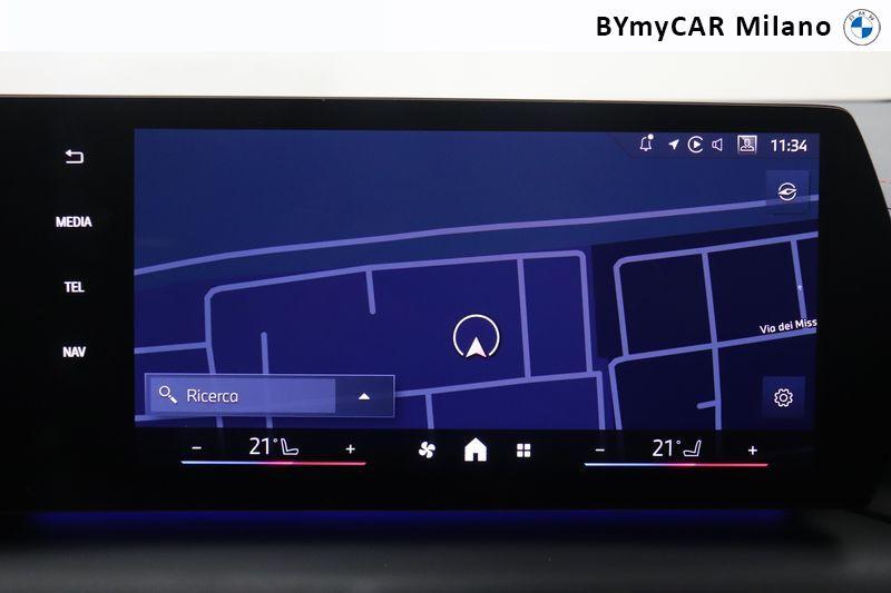 BMW Serie 1 118d MSport auto https://cdn.bymycar.eu/it-bo/assets/images/vehicles/vo/5893/BMW-SERIE-1-F70-jpg-13.jpg