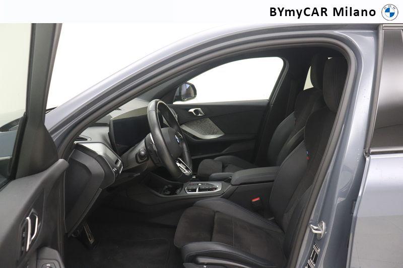 BMW Serie 1 118d MSport Pro auto https://cdn.bymycar.eu/it-bo/assets/images/vehicles/vo/5895/BMW-SERIE-1-F70-jpg-11.jpg