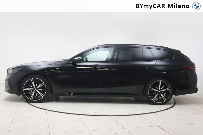 BMW Serie 5 520d Touring 48V xdrive MSport auto https://cdn.bymycar.eu/it-bo/assets/images/vehicles/vo/5902/BMW-SERIE-5-G61-2024-TOURING-jpg-2.jpg
