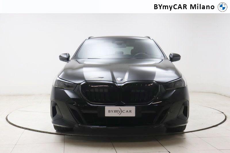 BMW Serie 5 520d Touring 48V xdrive MSport auto https://cdn.bymycar.eu/it-bo/assets/images/vehicles/vo/5902/BMW-SERIE-5-G61-2024-TOURING-jpg-4.jpg
