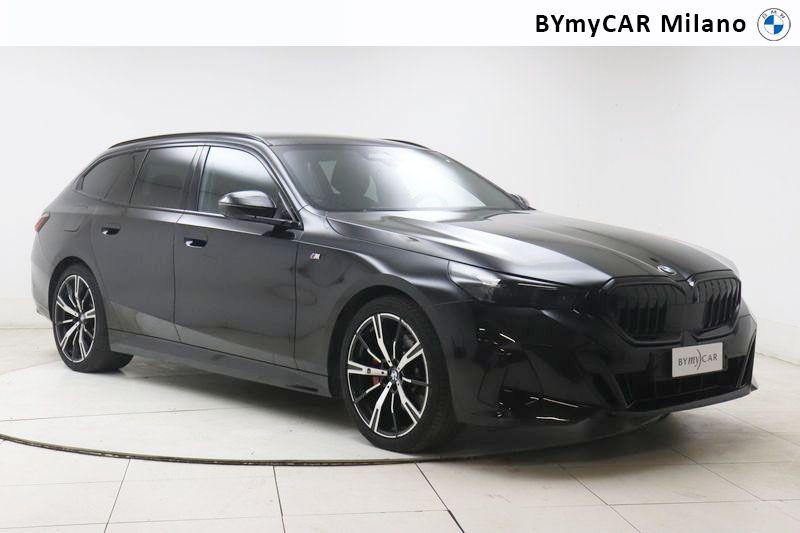 BMW Serie 5 520d Touring 48V xdrive MSport auto https://cdn.bymycar.eu/it-bo/assets/images/vehicles/vo/5902/BMW-SERIE-5-G61-2024-TOURING-jpg-5.jpg