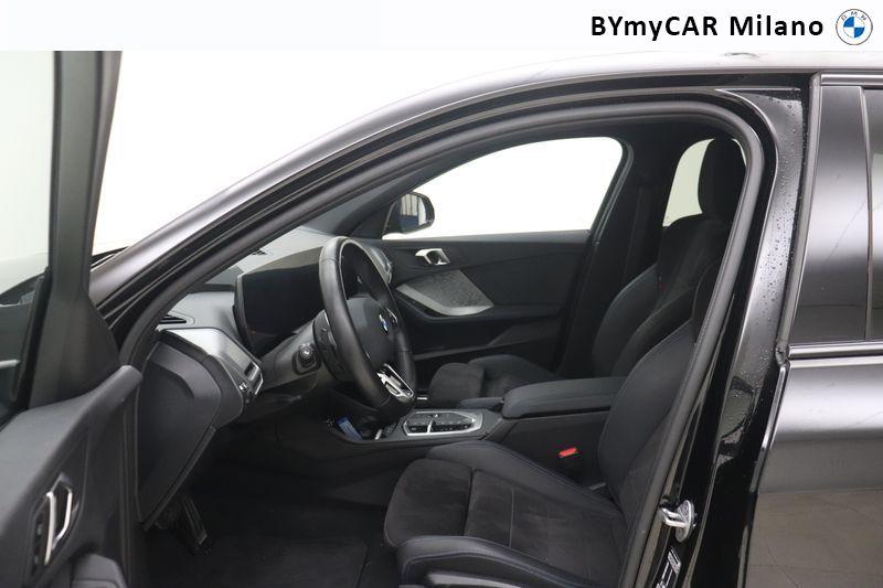 BMW Serie 1 118d MSport Pro auto https://cdn.bymycar.eu/it-bo/assets/images/vehicles/vo/5922/BMW-SERIE-1-F70-jpg-11.jpg