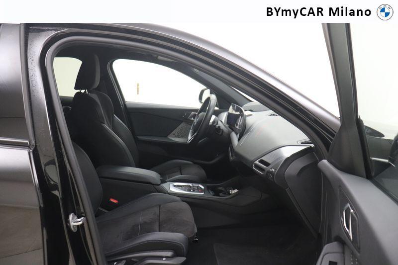 BMW Serie 1 118d MSport Pro auto https://cdn.bymycar.eu/it-bo/assets/images/vehicles/vo/5932/BMW-SERIE-1-F70-jpg-8.jpg