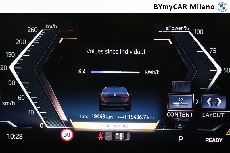 BMW Serie 5 i5 xdrive40 MSport Pro https://cdn.bymycar.eu/it-bo/assets/images/vehicles/vo/5936/BMW-SERIE-5-G60-BERLINA-jpg-12.jpg