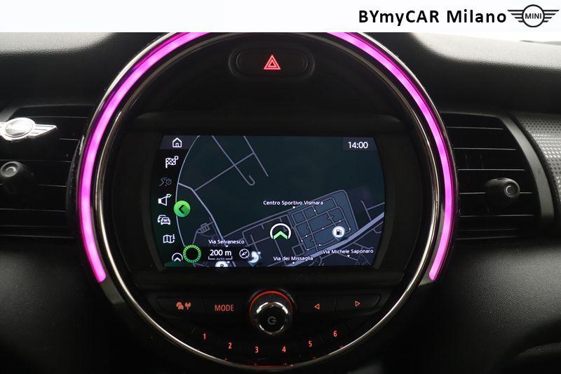 Mini Mini Mini 3p 1.5 Cooper Business auto https://cdn.bymycar.eu/it-bo/assets/images/vehicles/vo/5939/MINI-MINI-IV-F56-2018-3P-jpg-13.jpg