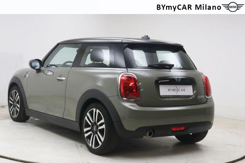 Mini Mini Mini 3p 1.5 Cooper Business auto https://cdn.bymycar.eu/it-bo/assets/images/vehicles/vo/5939/MINI-MINI-IV-F56-2018-3P-jpg-15.jpg