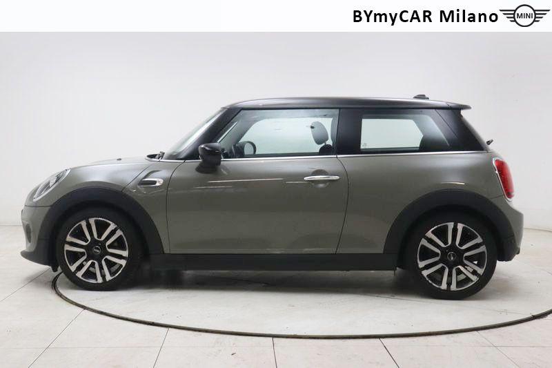 Mini Mini Mini 3p 1.5 Cooper Business auto https://cdn.bymycar.eu/it-bo/assets/images/vehicles/vo/5939/MINI-MINI-IV-F56-2018-3P-jpg-2.jpg