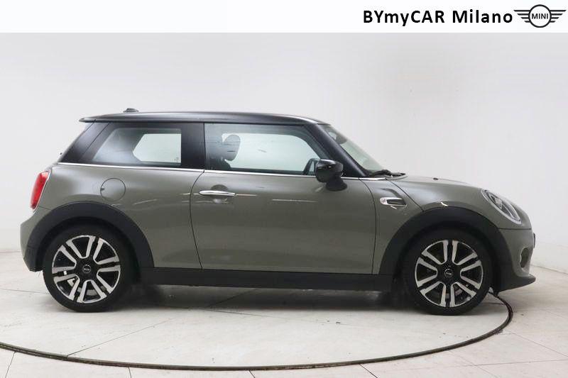 Mini Mini Mini 3p 1.5 Cooper Business auto https://cdn.bymycar.eu/it-bo/assets/images/vehicles/vo/5939/MINI-MINI-IV-F56-2018-3P-jpg-6.jpg