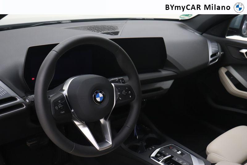 BMW Serie 1 118i Msport 136cv auto https://cdn.bymycar.eu/it-bo/assets/images/vehicles/vo/5942/BMW-SERIE-1-F40-jpg-10.jpg