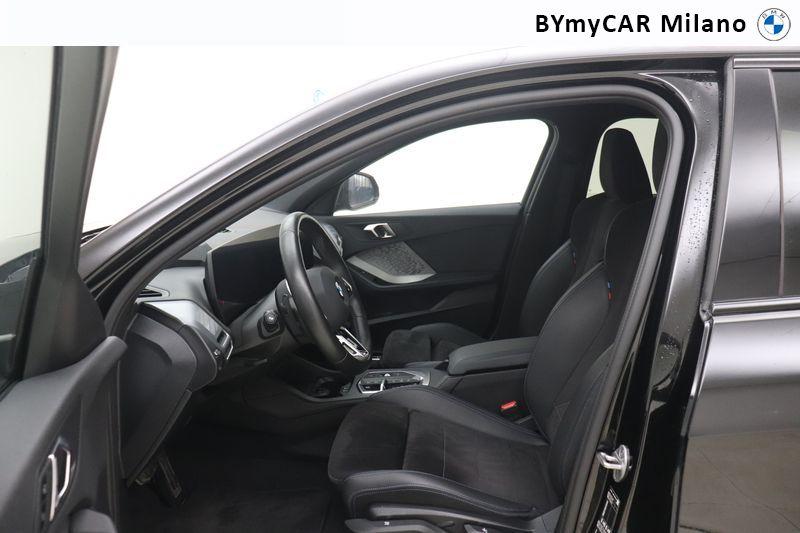 BMW Serie 1 120 48V MSport auto https://cdn.bymycar.eu/it-bo/assets/images/vehicles/vo/5943/BMW-SERIE-1-F70-jpg-11.jpg