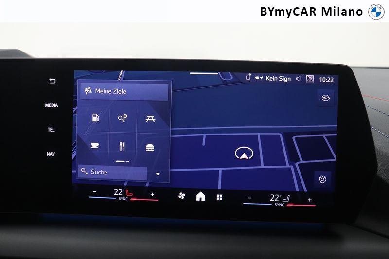 BMW Serie 1 120 48V MSport auto https://cdn.bymycar.eu/it-bo/assets/images/vehicles/vo/5943/BMW-SERIE-1-F70-jpg-13.jpg