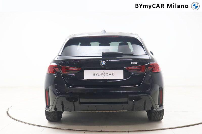 BMW Serie 1 120 48V MSport auto https://cdn.bymycar.eu/it-bo/assets/images/vehicles/vo/5943/BMW-SERIE-1-F70-jpg-3.jpg