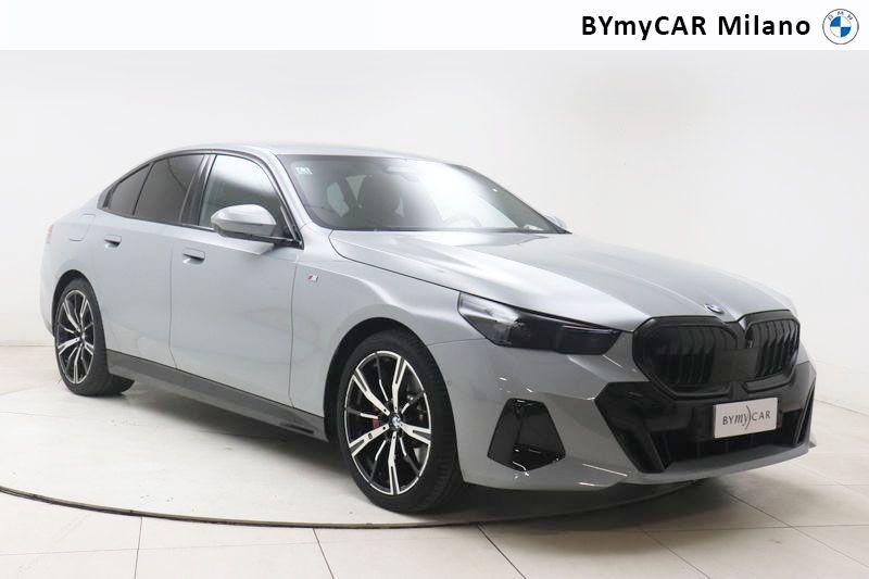 BMW Serie 5 520d 48V xdrive MSport auto https://cdn.bymycar.eu/it-bo/assets/images/vehicles/vo/5948/BMW-SERIE-5-G60-BERLINA-jpg-5.jpg